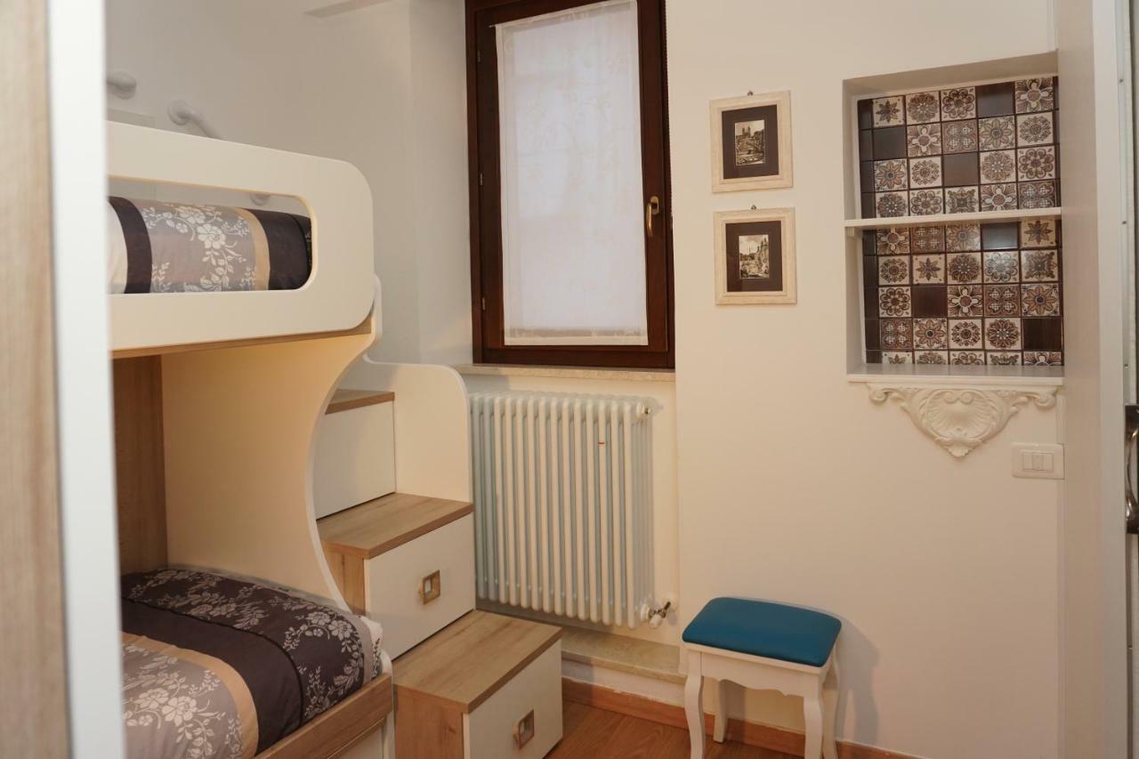 Casa Vacanze Torre Dei Gualtieri Villa San Benedetto del Tronto Exterior photo